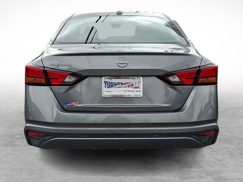 Used 2025 Nissan Altima 2.5 SV FWD image 4