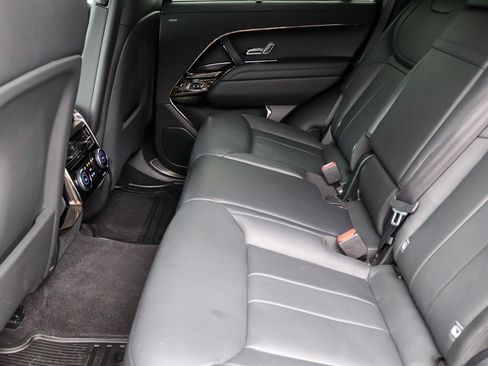 Used 2024 Land Rover Range Rover Sport SE AWD/4WD image 15