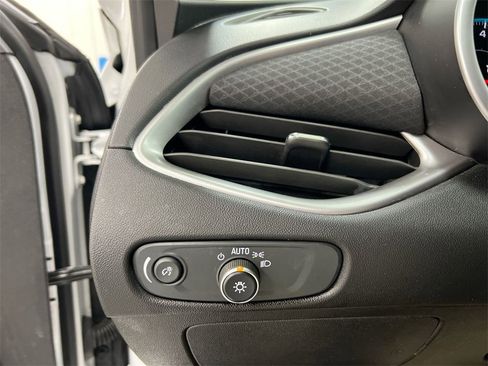 Used 2019 Chevrolet Malibu LS image 17