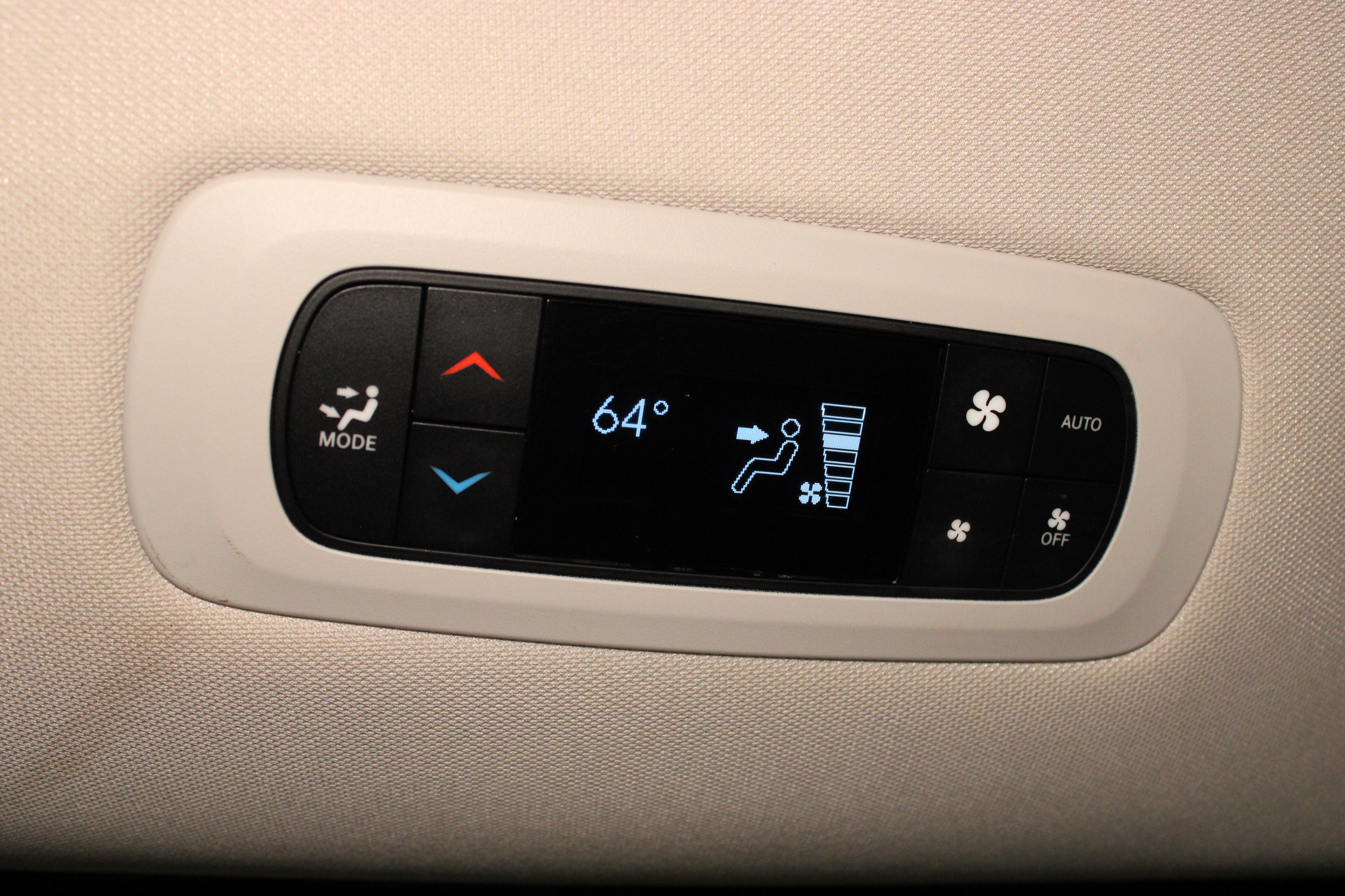 Used 2024 Chrysler Pacifica Touring-L FWD image 36