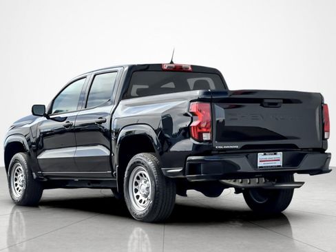 Used 2023 Chevrolet Colorado W/T image 3
