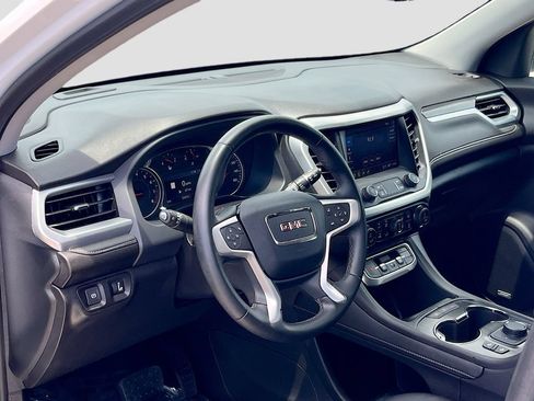 Used 2023 GMC Acadia SLT w/ Elevation Edition FWD image 9