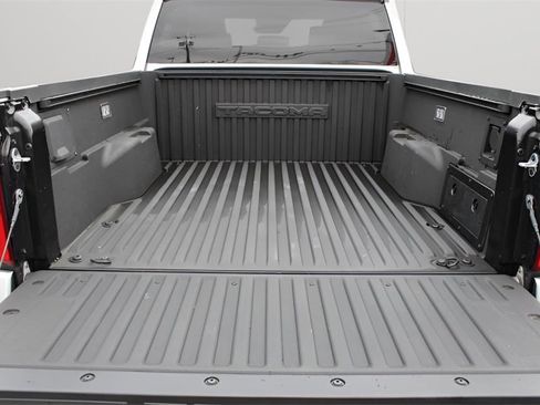 Used 2024 Toyota Tacoma TRD Sport image 21