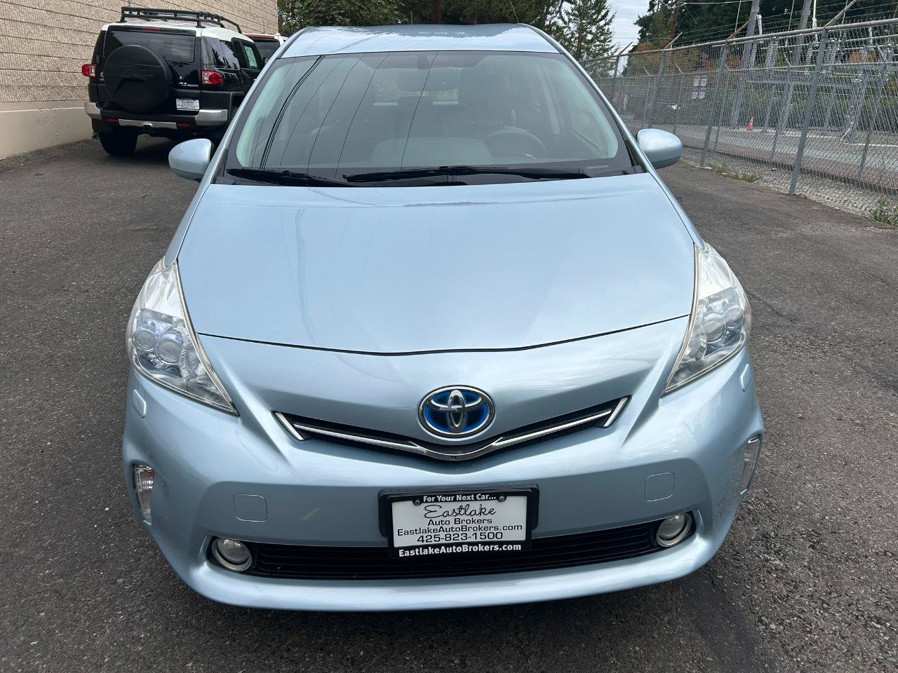 Used 2012 Toyota Prius V Five FWD image 2