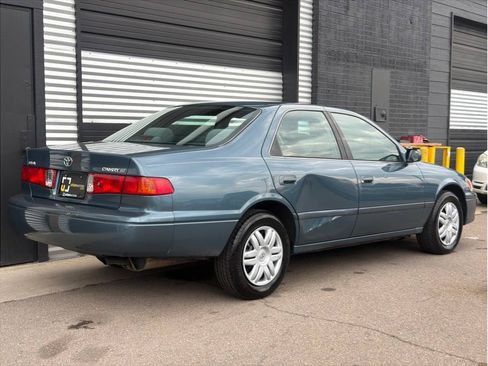 Used 2001 Toyota Camry LE FWD image 9