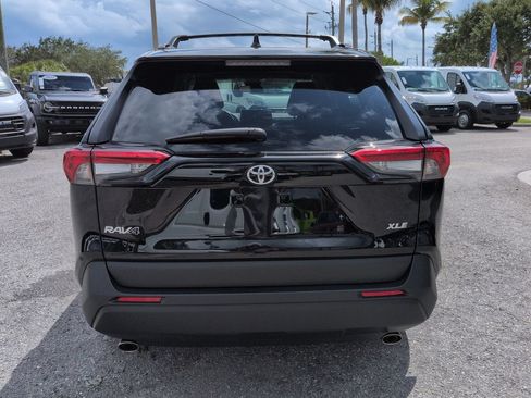 Used 2025 Toyota RAV4 XLE Premium FWD image 6