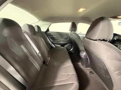 Used 2023 Hyundai Elantra SEL w/ Convenience Package FWD image 29