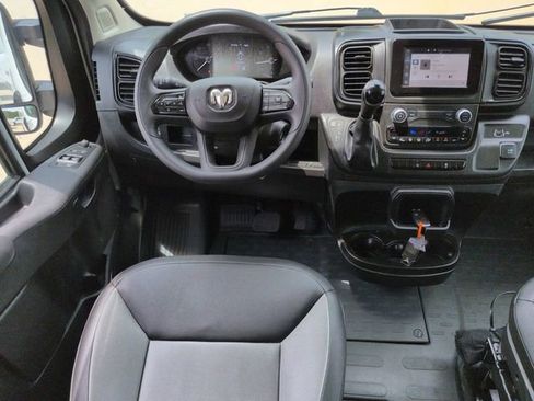Used 2026 RAM ProMaster 2500 w/ Convenience Group FWD image 18