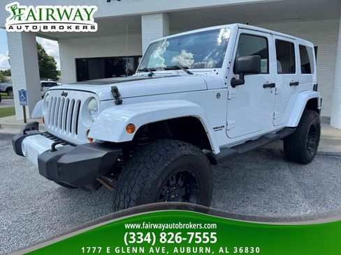 Used 2012 Jeep Wrangler Unlimited Sahara AWD/4WD image 2