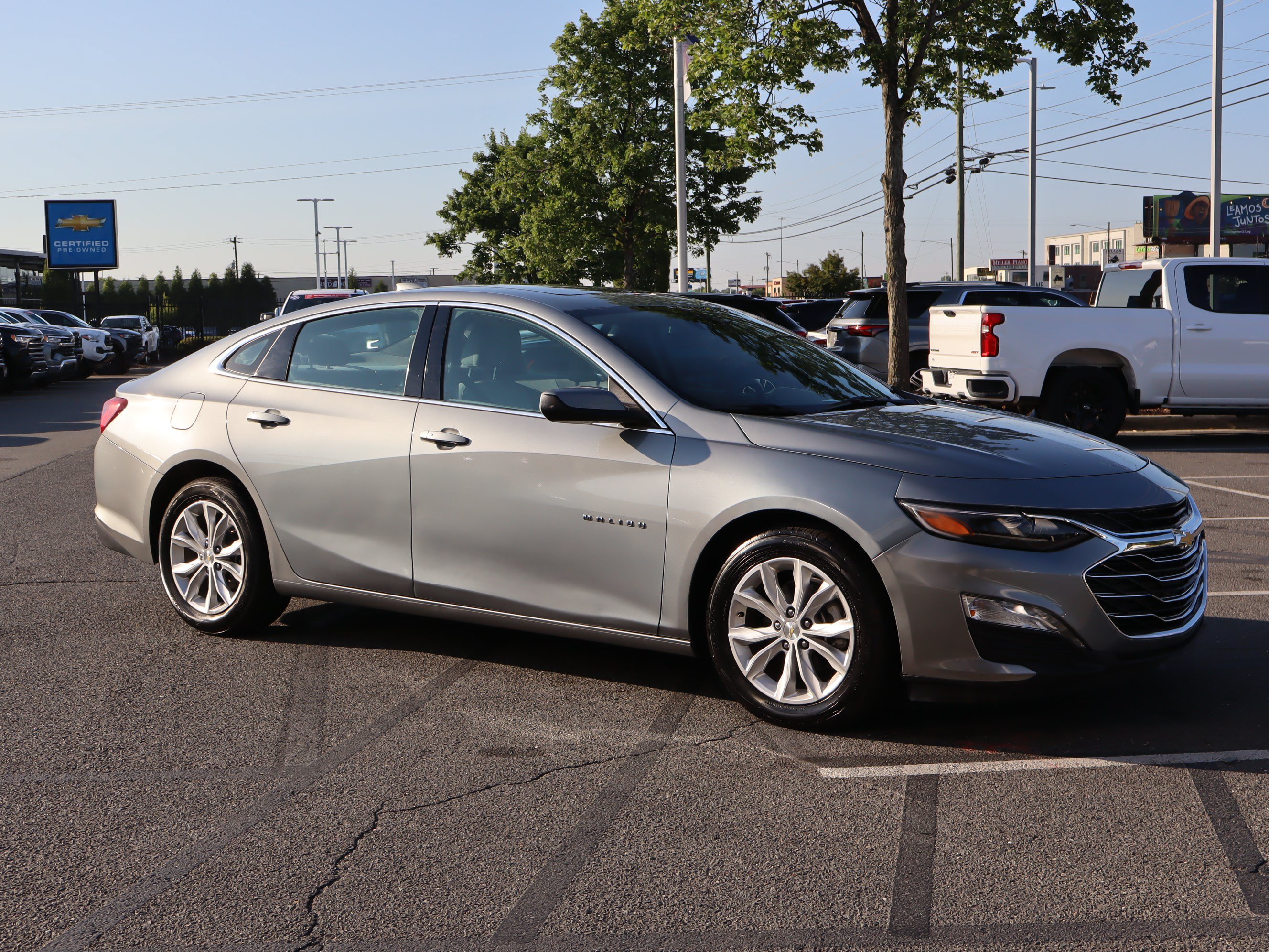 Used 2024 Chevrolet Malibu LT FWD image 2