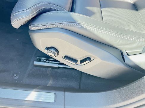 New 2026 Volvo XC60 B5 Ultra w/ Protection Package Premier image 14