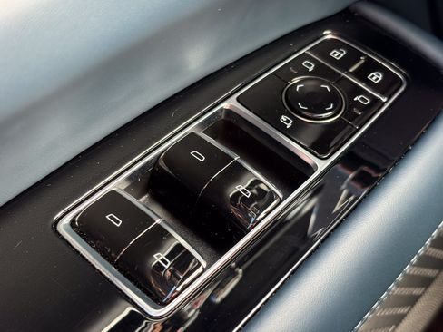 Certified 2025 Cadillac Escalade IQ Luxury 2 w/ LPO, Premium Carpet Package AWD/4WD image 33