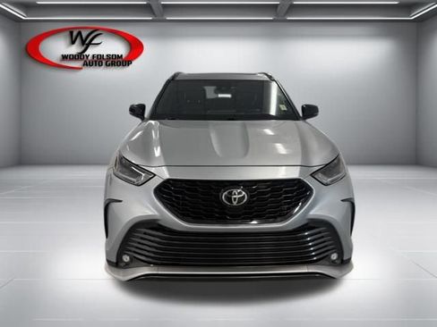 Used 2022 Toyota Highlander XSE image 2