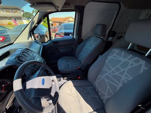 Used 2013 Ford Transit Connect XL FWD image 10