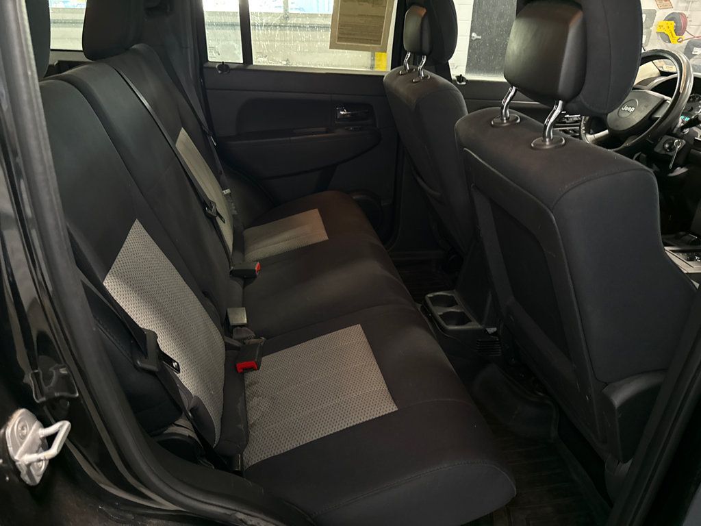 Used 2010 Jeep Liberty Sport w/ Popular Equipment Group AWD/4WD image 14