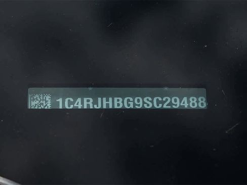 New 2025 Jeep Grand Cherokee Limited w/ Luxury Tech Group II image 27