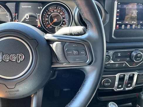 Used 2018 Jeep Wrangler Sport AWD/4WD image 22