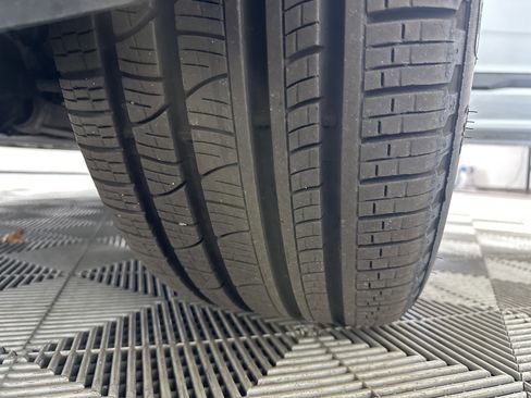 Certified 2025 Audi Q7 2.0T Premium Plus image 12