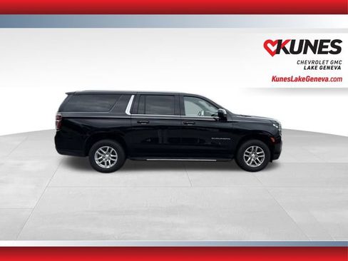 Used 2024 Chevrolet Suburban LT AWD/4WD image 3