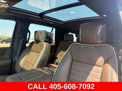 Used 2026 GMC Yukon Denali Ultimate AWD/4WD image 10
