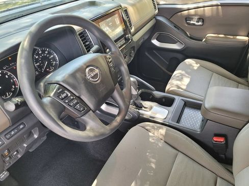 Used 2022 Nissan Frontier SV w/ Technology Package AWD/4WD image 18