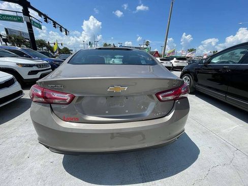 Used 2022 Chevrolet Malibu LT FWD image 4