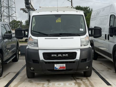 Used 2019 RAM ProMaster 3500 w/ Premium Appearance Group FWD image 12