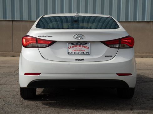 Used 2016 Hyundai Elantra Limited w/ Option Group 04 FWD image 14
