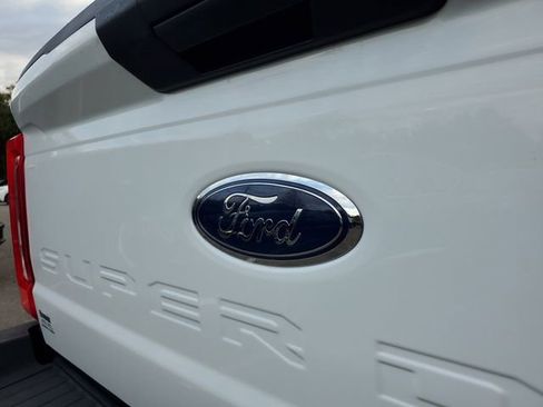 Used 2024 Ford F250 XL image 6