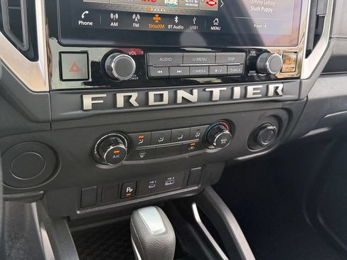 Certified 2025 Nissan Frontier SV w/ Tow Package RWD image 20