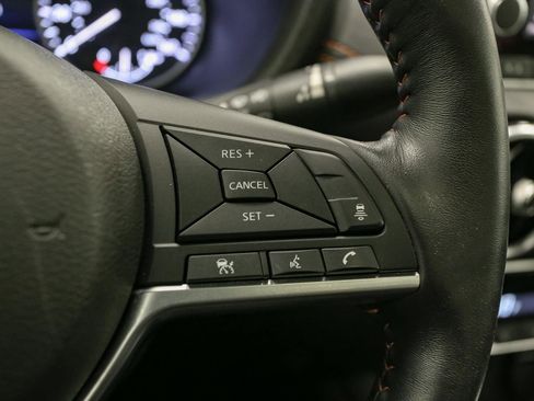Used 2020 Nissan Sentra SR w/ Premium Package FWD image 34