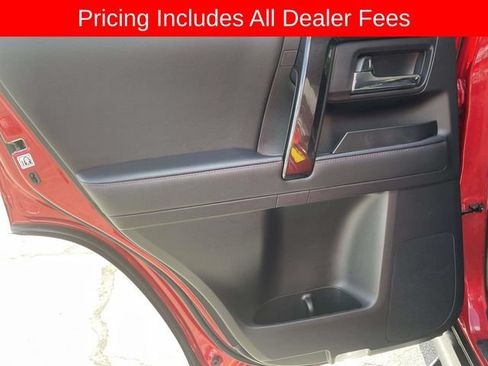 Used 2021 Toyota 4Runner Venture w/ Moonroof Package AWD/4WD image 14