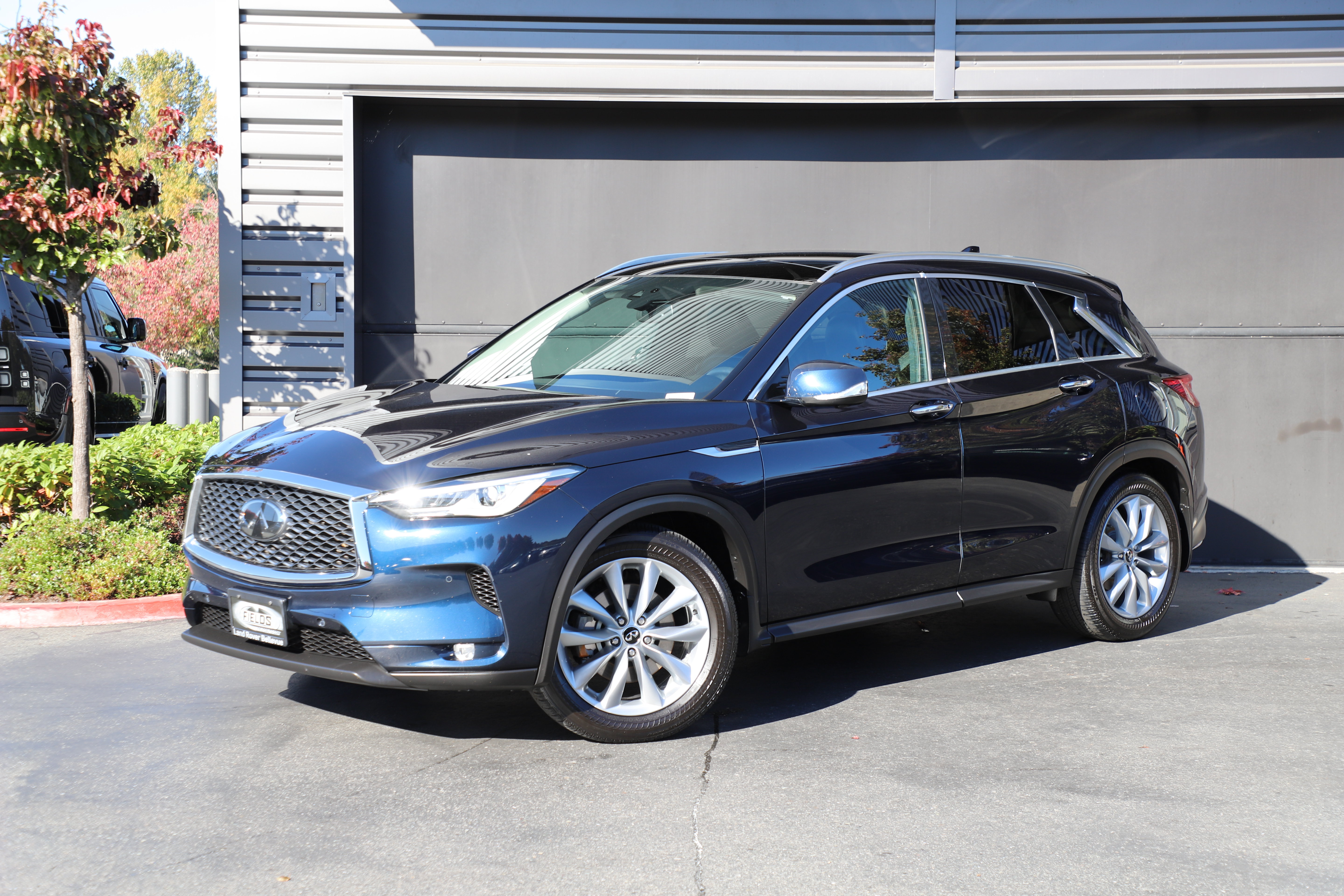 Used 2019 INFINITI QX50 Essential w/ Premium Heat Package AWD/4WD image 1