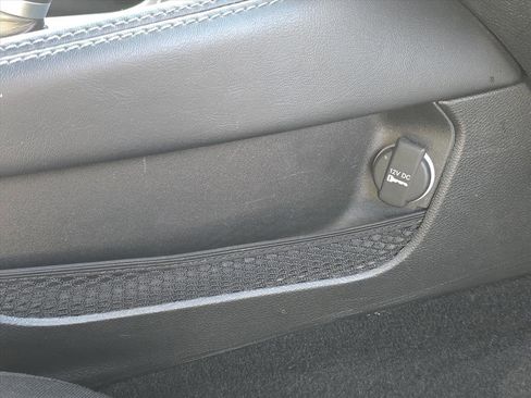 Used 2023 Dodge Challenger SXT image 24