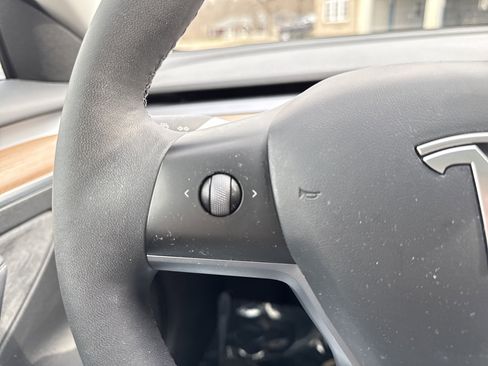 Used 2023 Tesla Model 3 Standard Range image 32