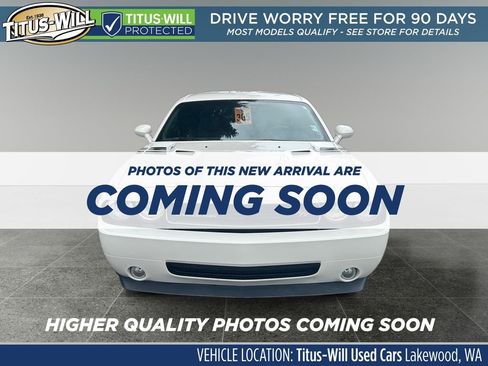Used 2009 Dodge Challenger R/T RWD image 2