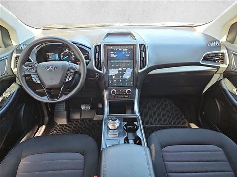 Used 2022 Ford Edge SE image 17
