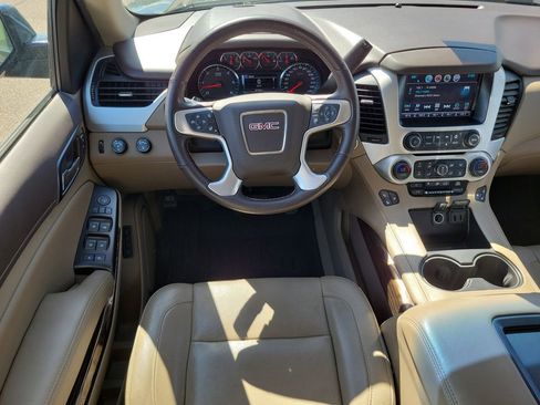 Used 2019 GMC Yukon SLT w/ Premium Edition AWD/4WD image 11