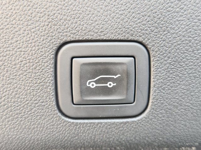 Used 2025 Chevrolet Tahoe LT AWD/4WD image 36