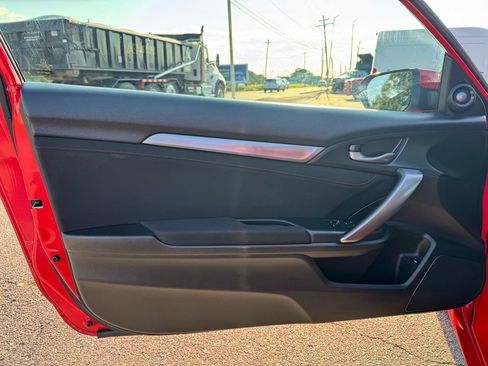 Used 2018 Honda Civic Si image 8