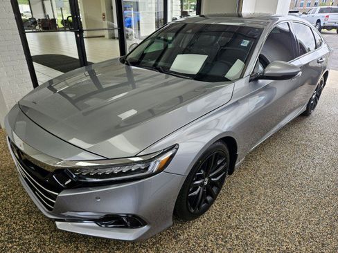 Used 2022 Honda Accord Touring image 5