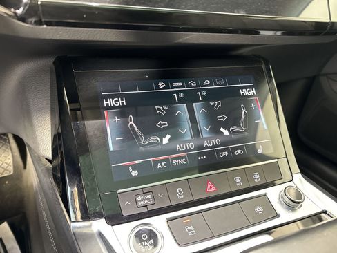 Used 2021 Audi e-tron Premium w/ Convenience Plus Package image 10