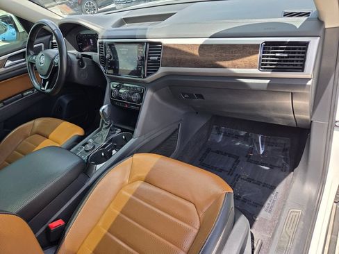Used 2018 Volkswagen Atlas SEL Premium AWD/4WD image 17