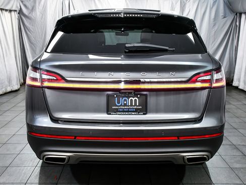 Used 2022 Lincoln Nautilus Reserve w/ Cargo Utility Package AWD/4WD image 5