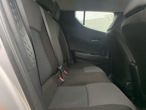 Used 2020 Toyota C-HR LE image 33
