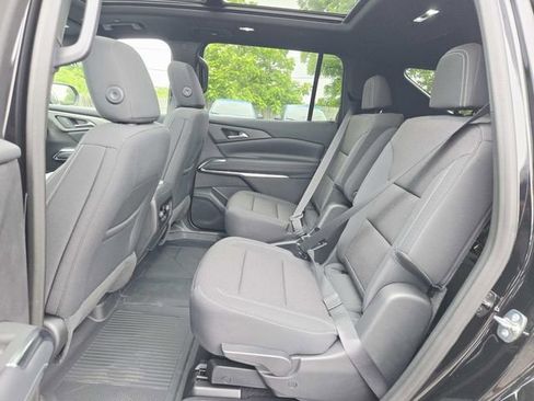 New 2026 Chevrolet Traverse LT w/ Sun and Wheel Package AWD/4WD image 10