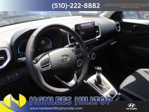 New 2025 Hyundai Venue Limited image 11