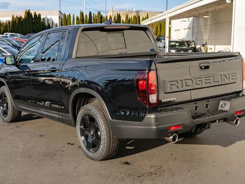 New 2026 Honda Ridgeline Black Edition image 8