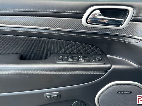 Used 2018 Jeep Grand Cherokee SRT AWD/4WD image 11