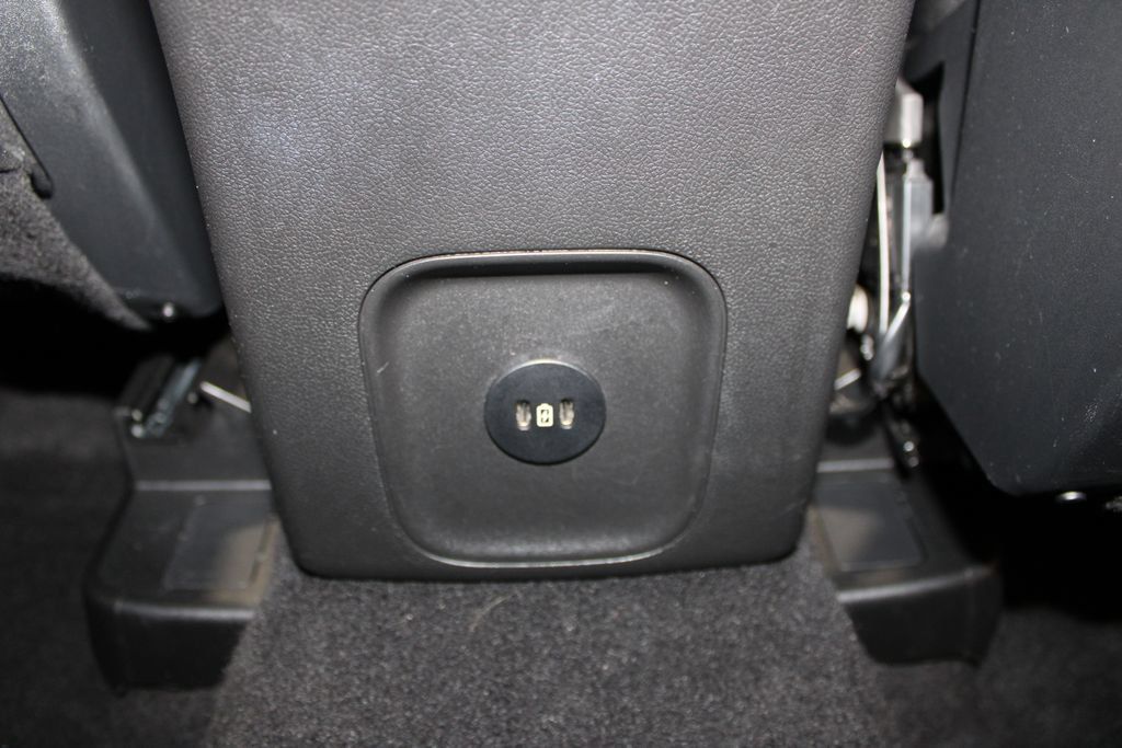 Used 2025 Ford Escape Active AWD/4WD image 28